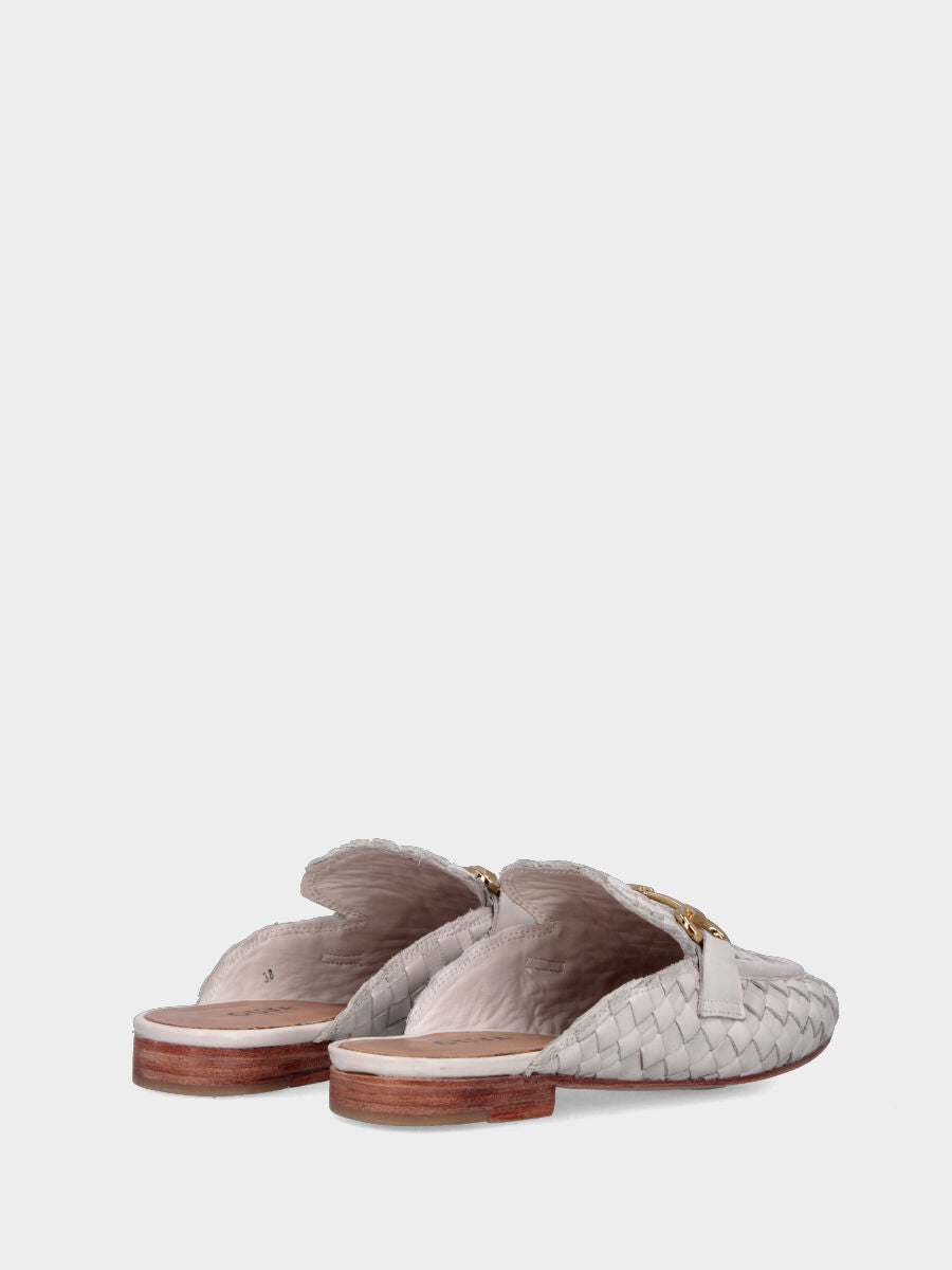 Sabot avorio in pelle intrecciata con morsetto