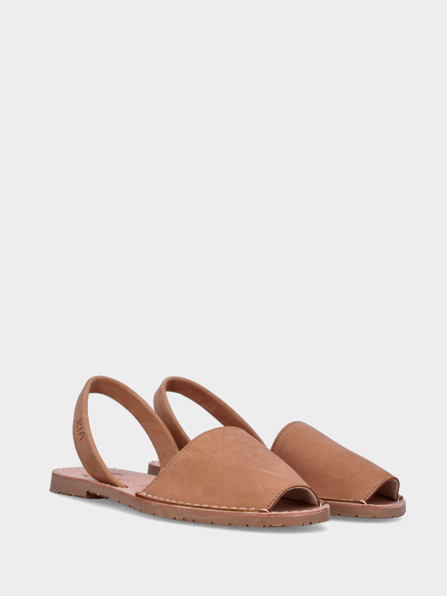Minorchina beige in pelle con suola in gomma