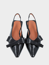 Slingback in vitello spazzolato nero con fiocco e punta quadrata sfilata