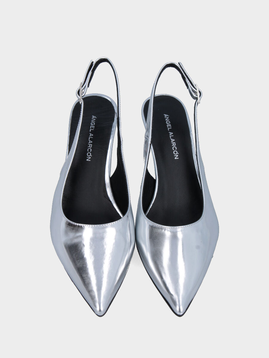 Silver laminated slingback with stiletto heel and pointed toe