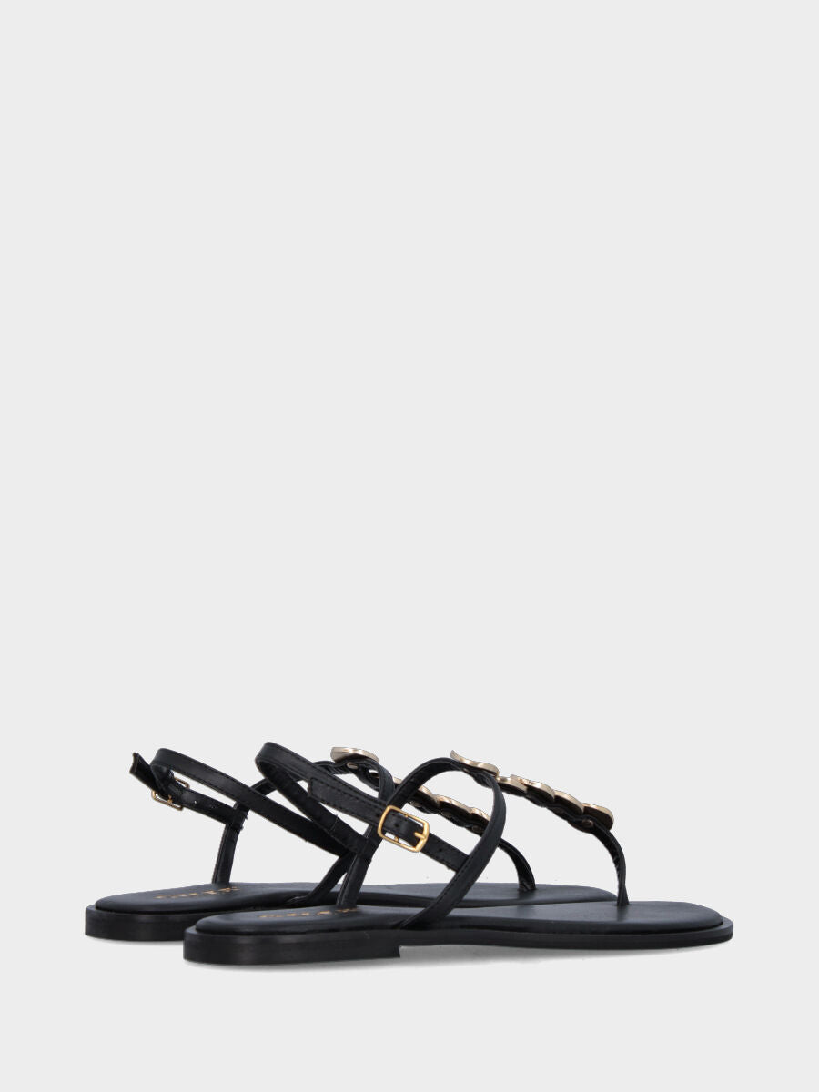 Infradito in nappa nera con placchette metalliche