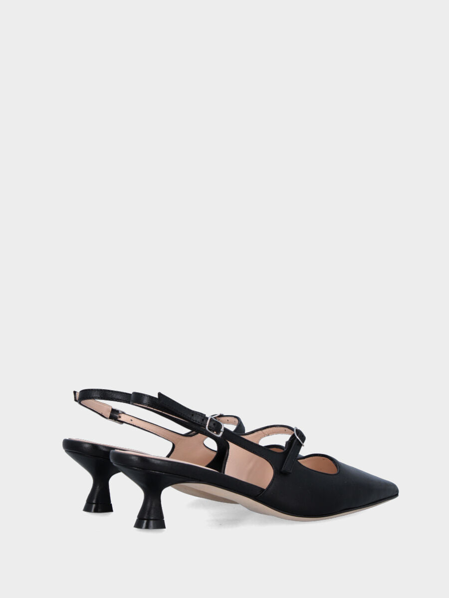 Slingback in nappa nera con cinturino sul collo e tacco a calice