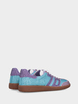 Sneaker in camoscio azzurro e swarovski con dettagli lilla e rosa