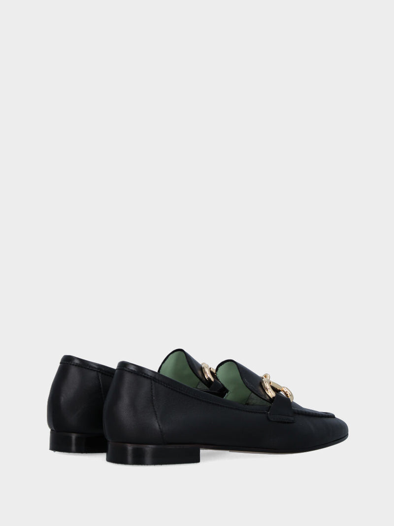 Mocassino in nappa nera con morsetto e bordo cucito adler