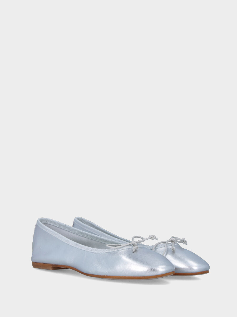 Ballerina in nappa argento con fiocchetto e suola in gomma