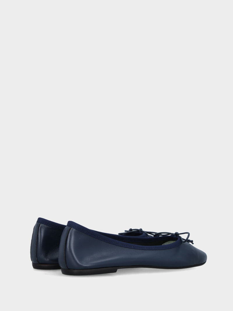 Ballerina in nappa blu con fiocchetto e suola in gomma