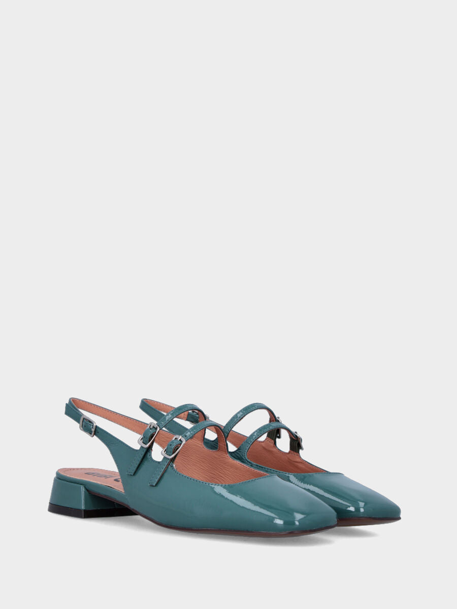 Slingback in vernice ottanio con cinturini e punta stondata