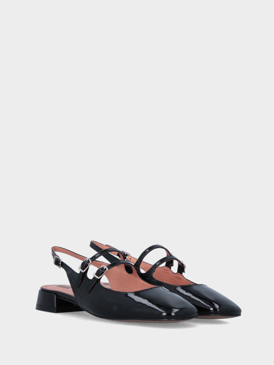 Slingback in vernice nera con cinturini e punta stondata