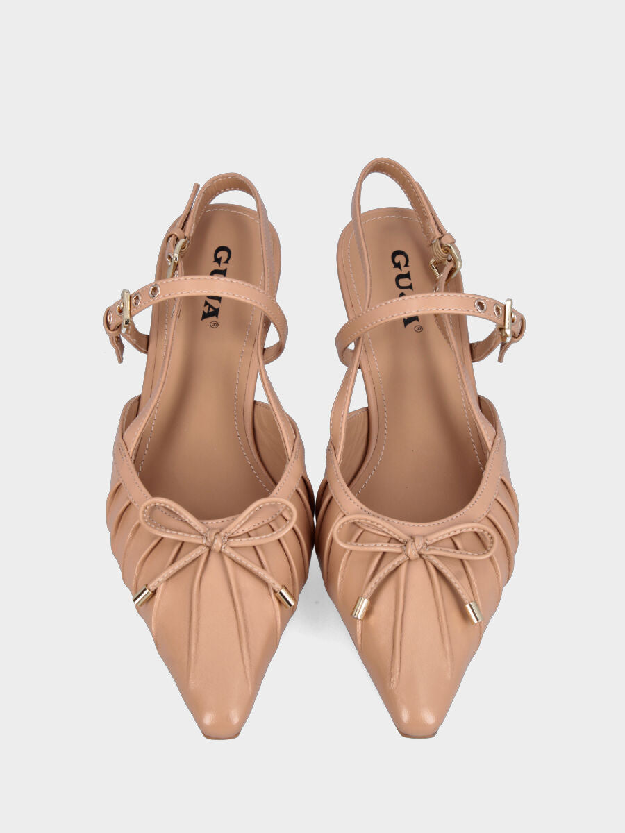 Slingback in nappa nude con fiocchetto e cinturini incrociati