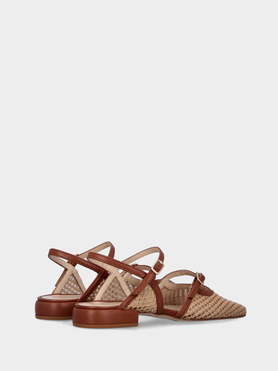 Slingback mocassin en raphia beige avec contours sur la semelle intérieure