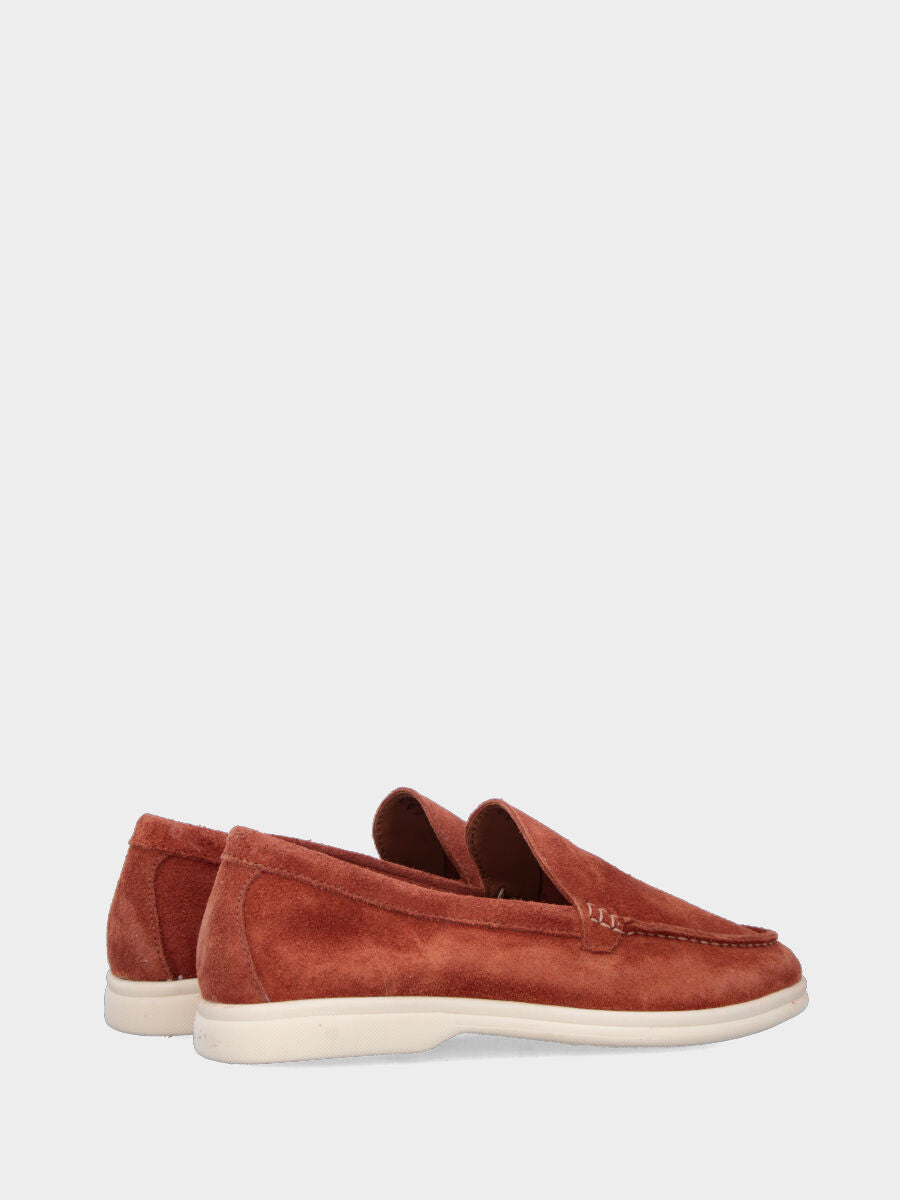 Mocassin en suède cuivre avec plateau lisse et couture adler