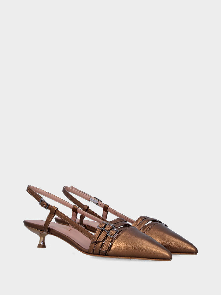 Slingback in laminato bronzo con tre cinturini e tacco a calice