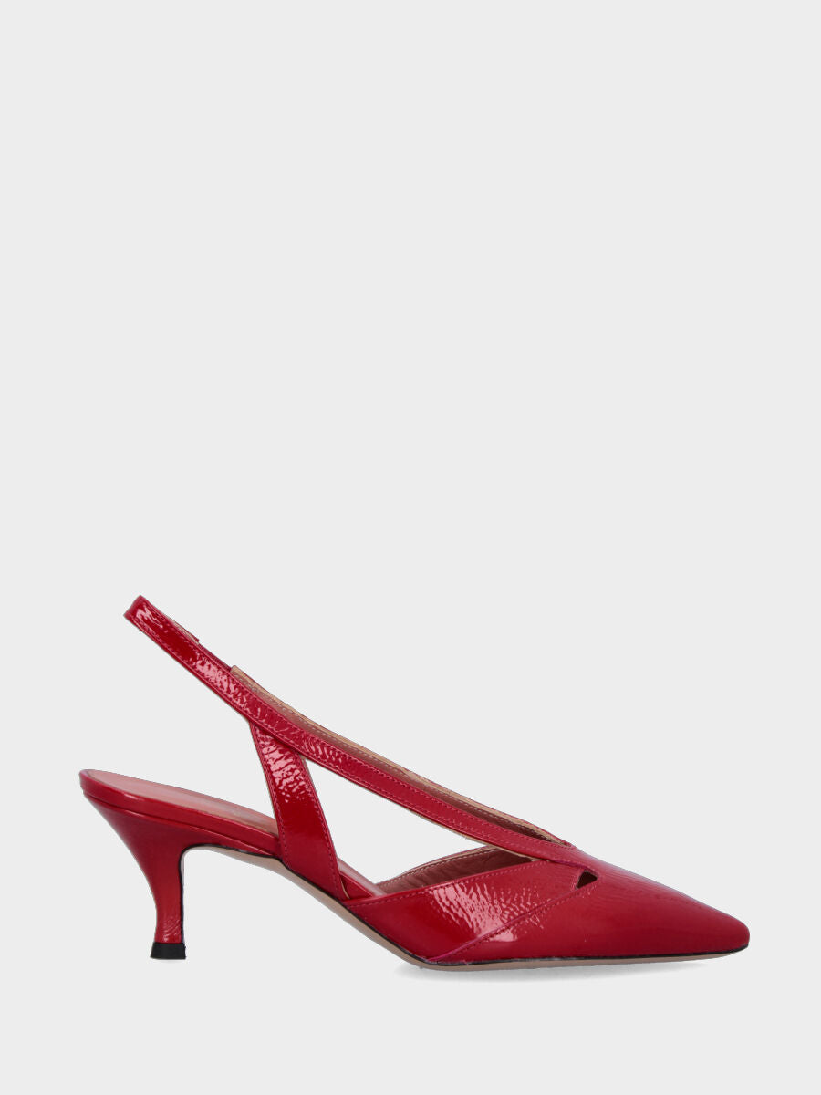 Slingback in naplak rosso con buchi in pianta e tacco a calice