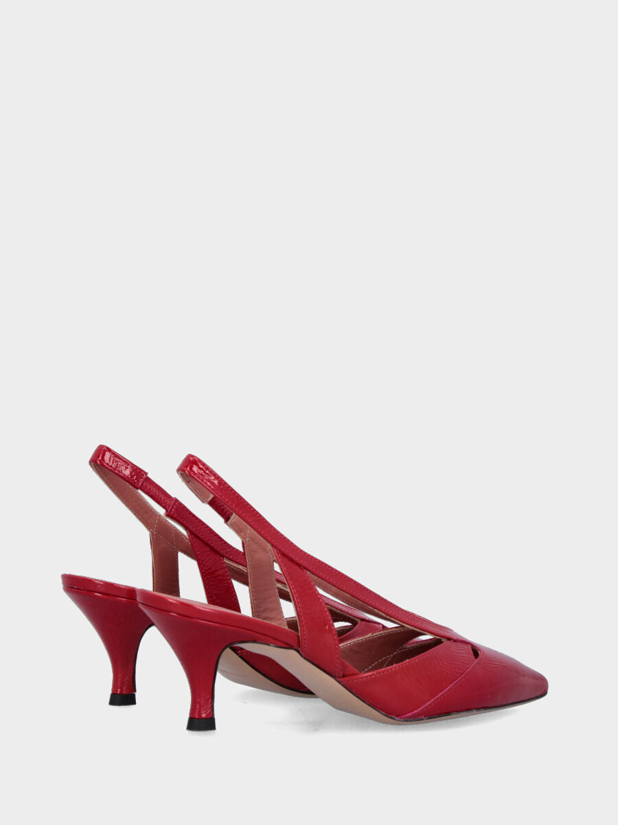 Slingback in naplak rosso con buchi in pianta e tacco a calice