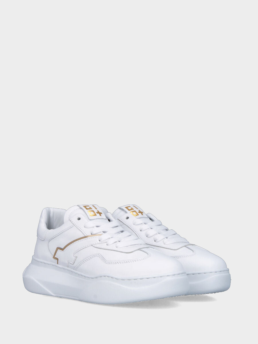 Sneaker in vitello bianco con toppone in naplak e suola alta