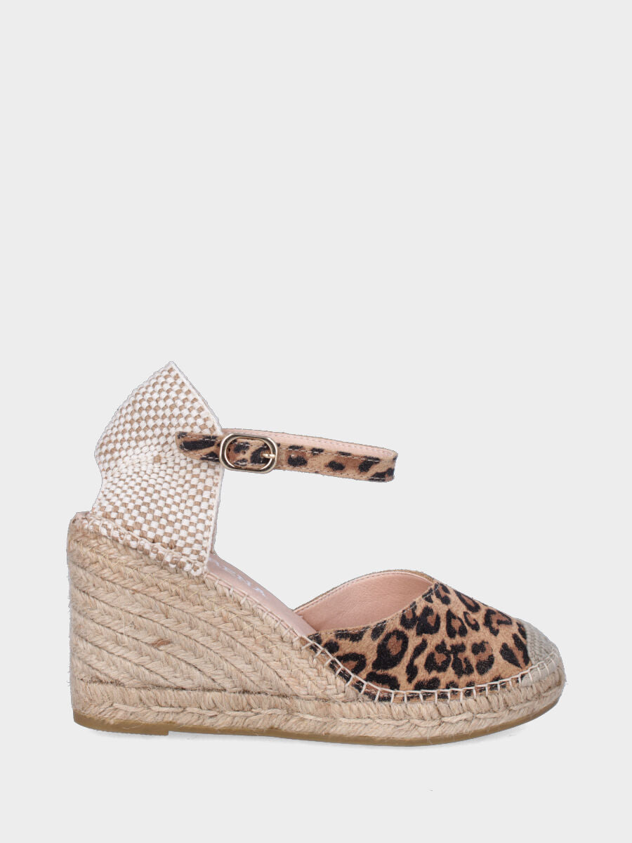 Campesina in camoscio leopardato con zeppa in corda