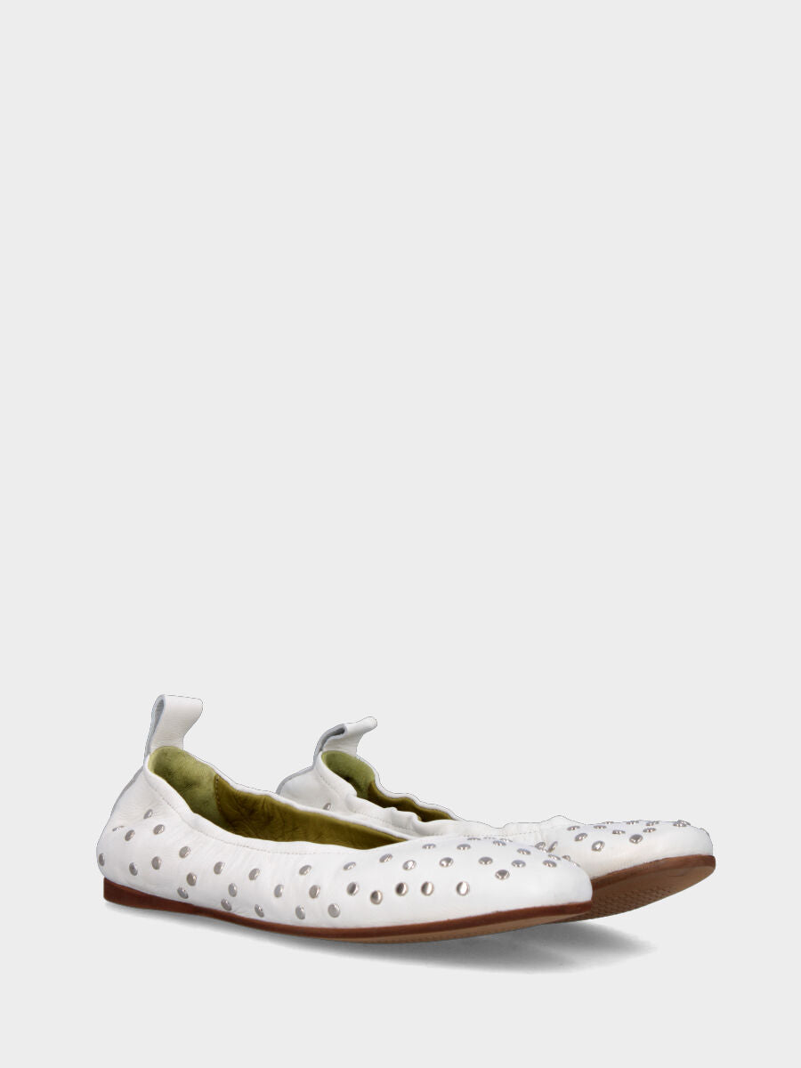 Ballerina in nappa bianco latte con elastico allo scollo e cucitura a sacchetto