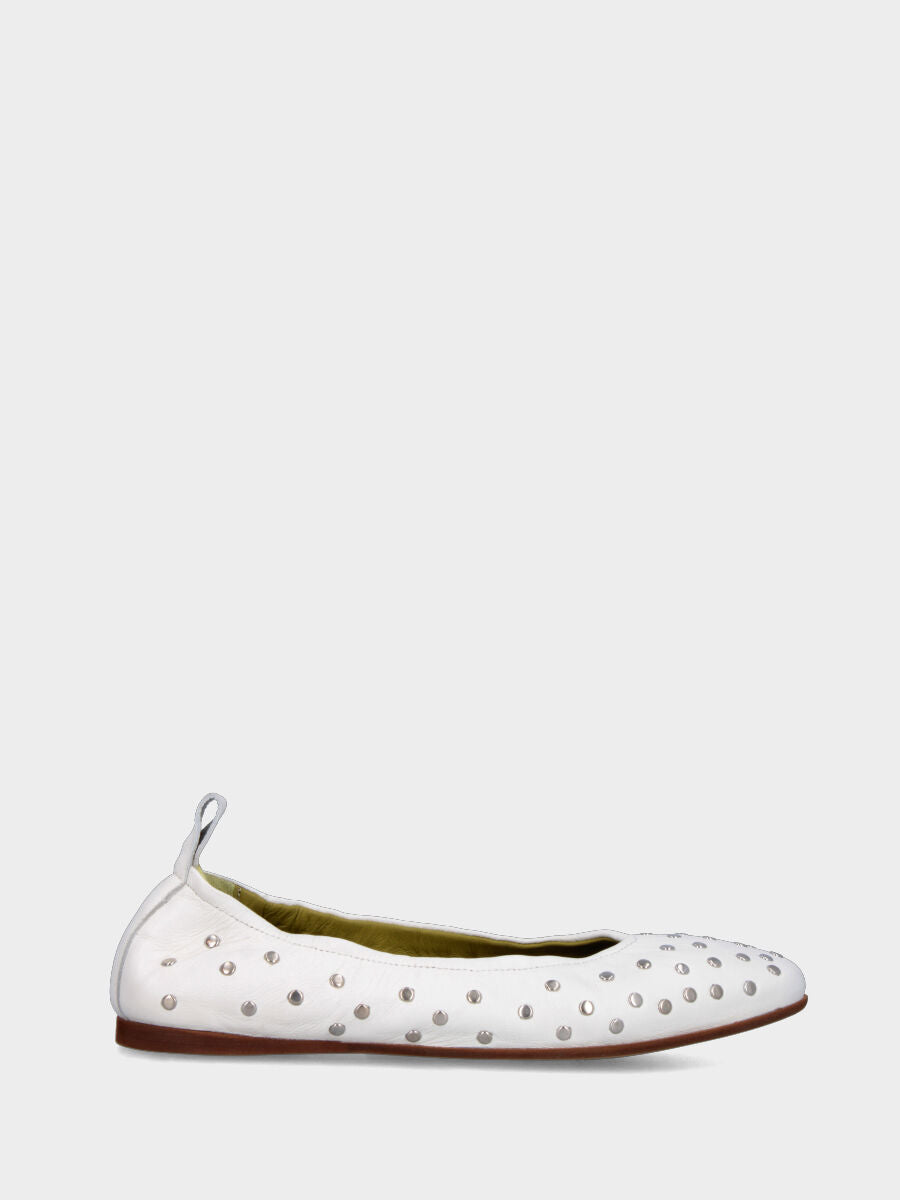 Ballerina in nappa bianco latte con elastico allo scollo e cucitura a sacchetto