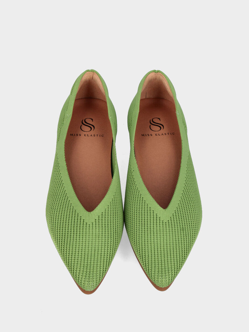 Ballerina in tessuto elasticizzato verde con scollo a V e punta sfilata