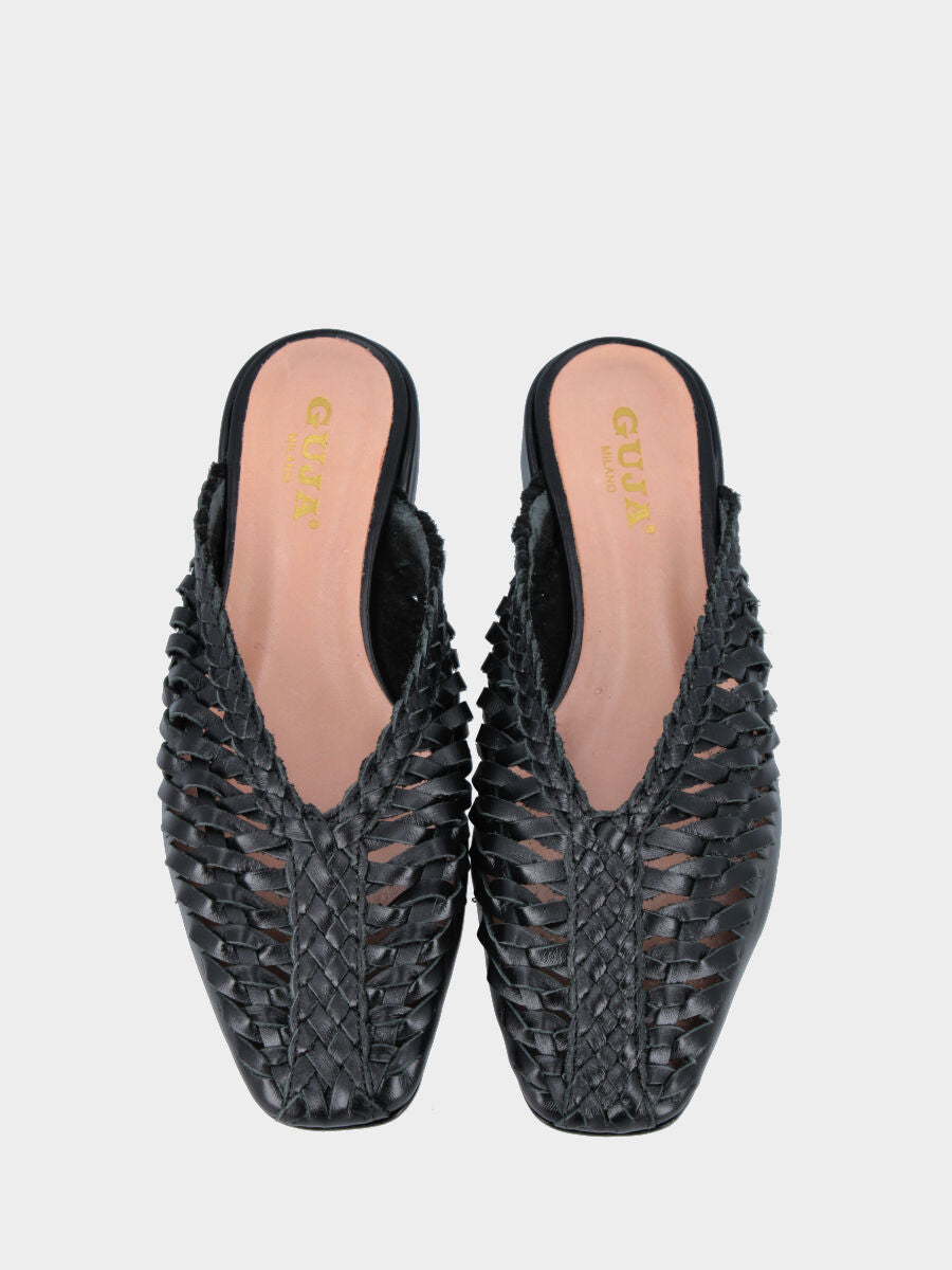 Sabot in nappa nera intrecciata con tacco basso