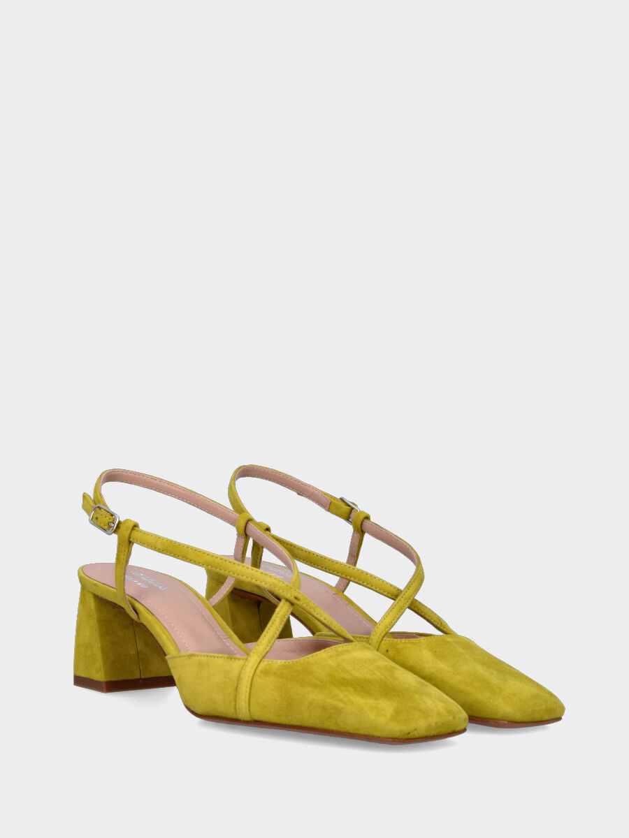 Slingback in camoscio color lime con cinturini incrociati e tacco a blocco