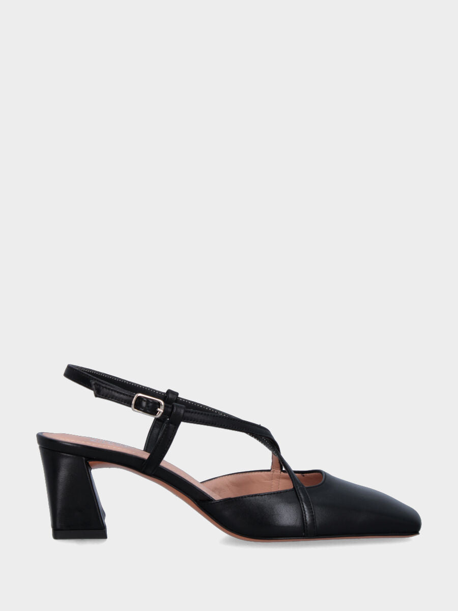 Slingback in nappa nera con cinturini incrociati e tacco a blocco