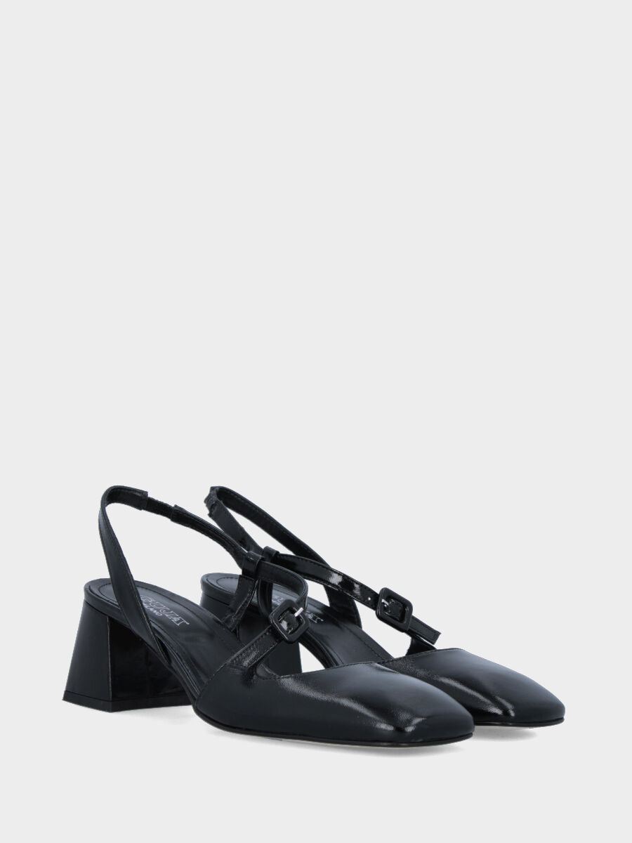 Slingback in verlux nero con cinturino sinuoso e tacco a blocco