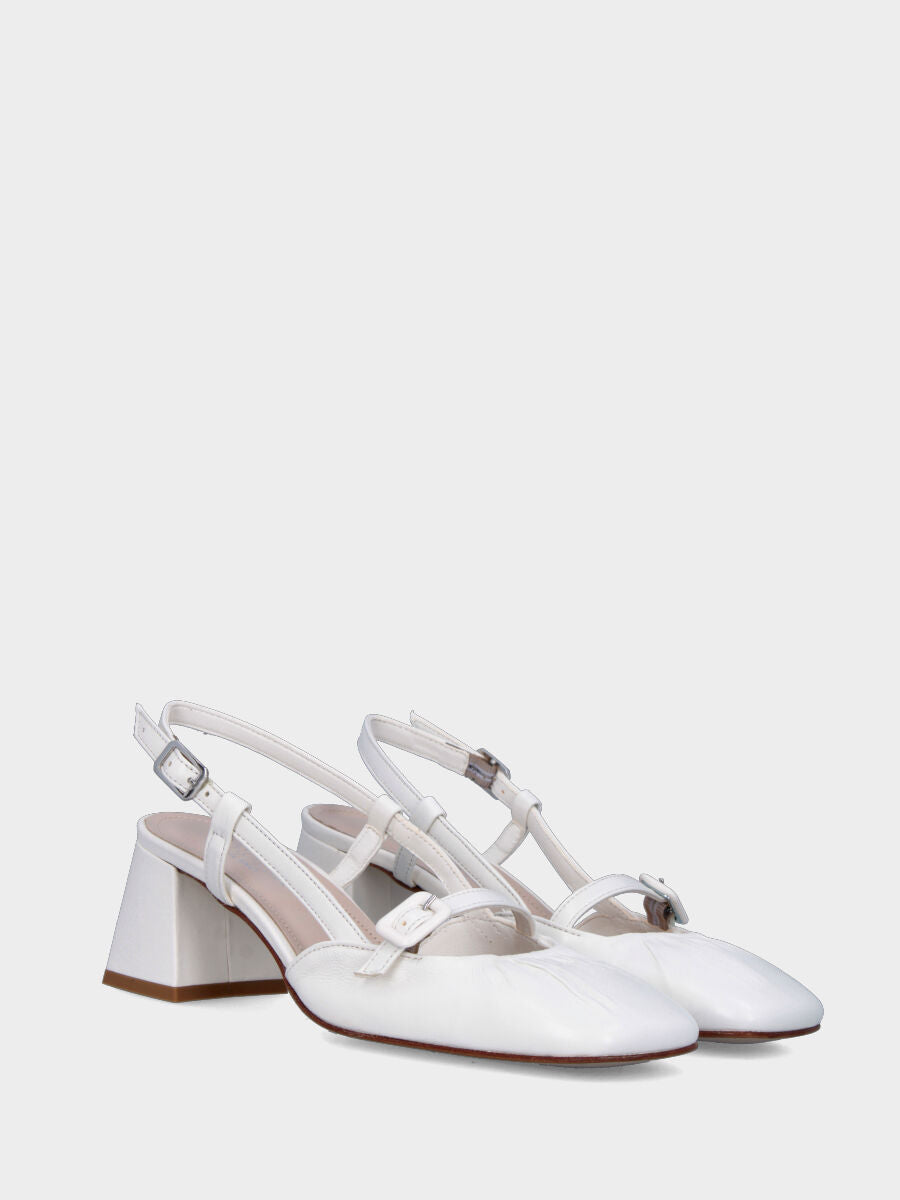 Slingback in nappa bianca con tacco a blocco e cinturino fasciato