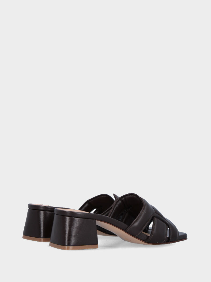 Mule en nappa marron foncé avec brides bombées et talon large