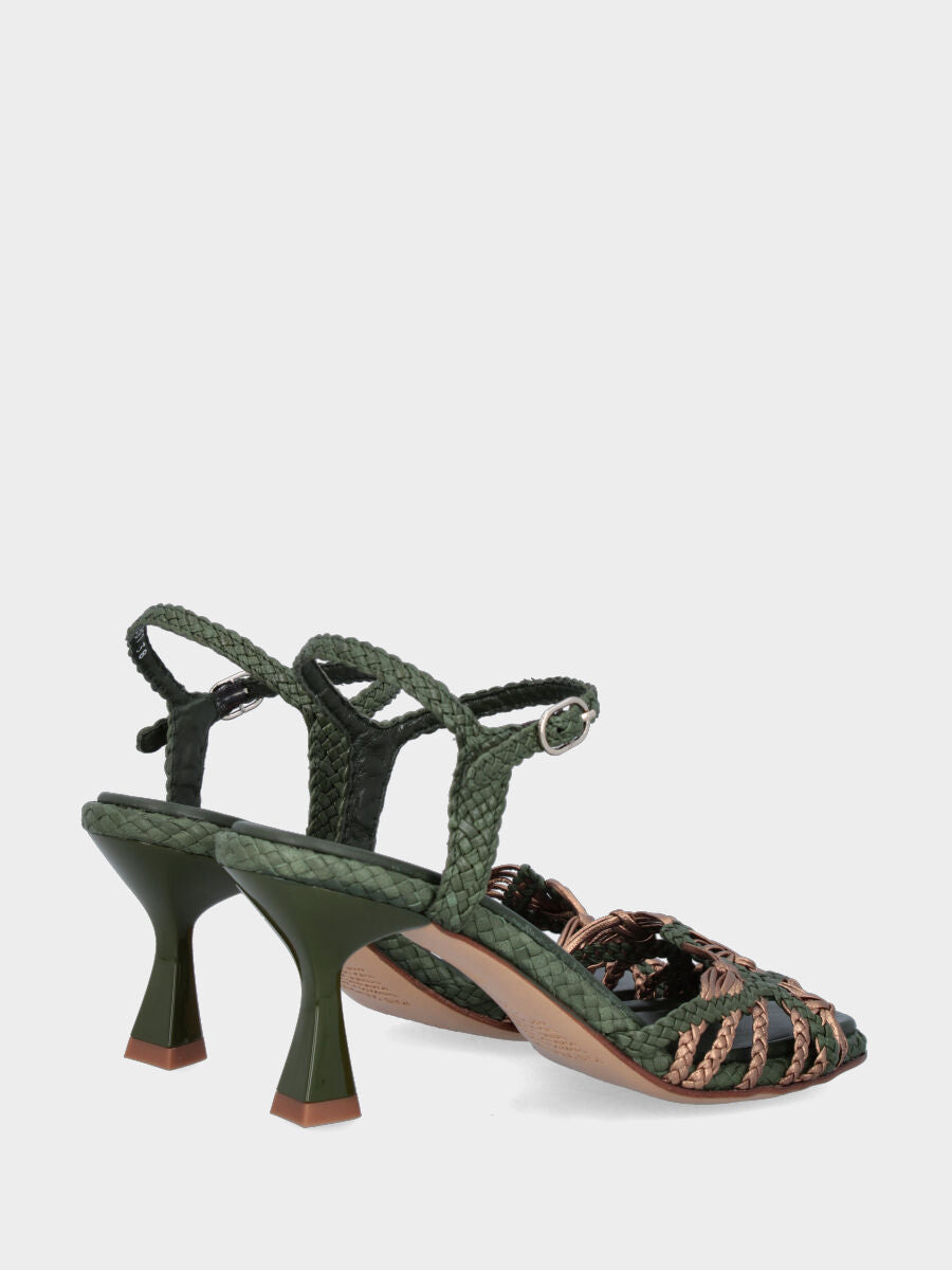 Sandalo in nappa verde con listini intrecciati e tacco a calice