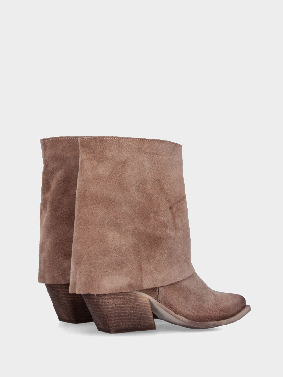 Stivaletto camperos in velour beige con gambale a tubo con risvolto