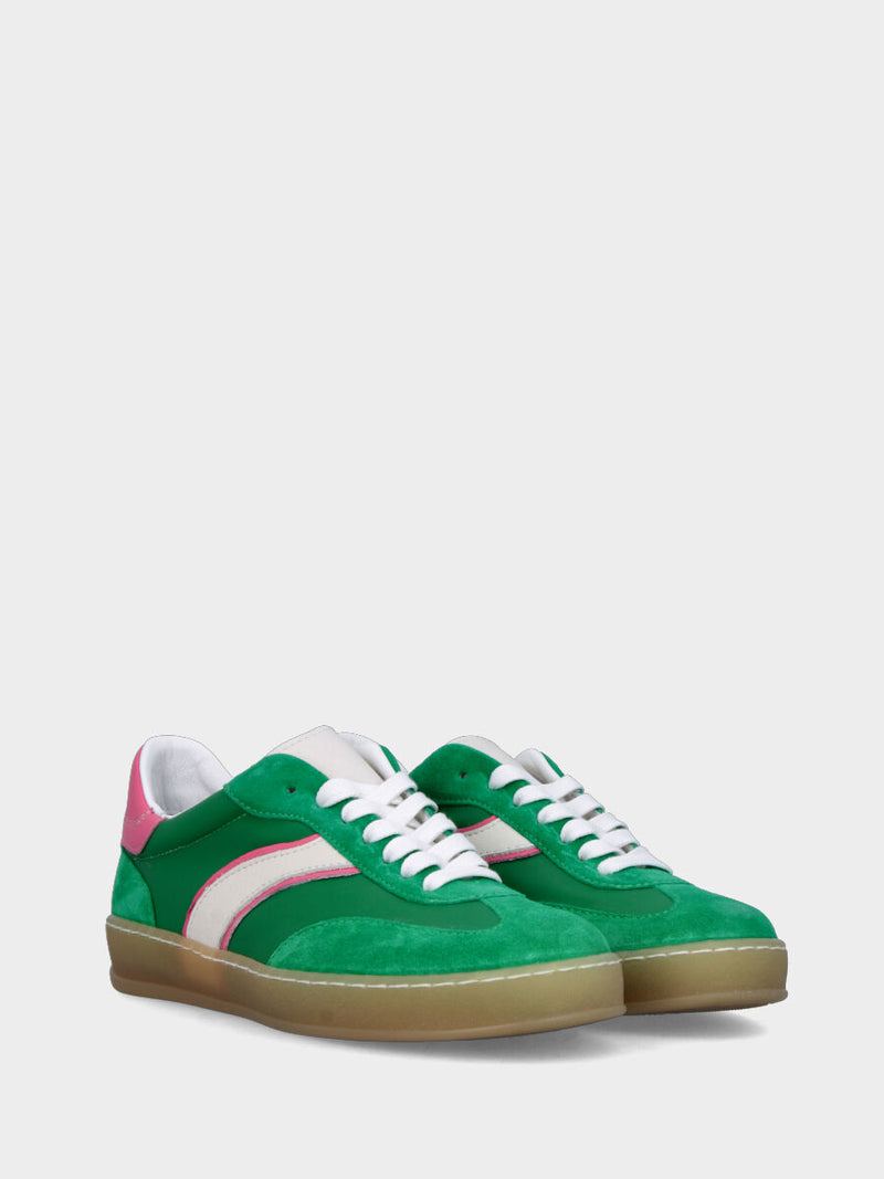 Sneaker multimateriale in tessuto tecno e velour verde con profilo fucsia
