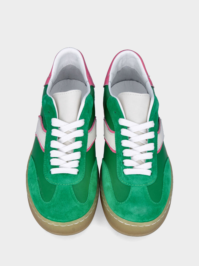 Sneaker multimateriale in tessuto tecno e velour verde con profilo fucsia