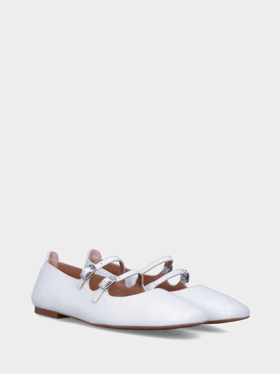 Ballerina in nappa bianca con cinturini sul collo e punta quadrata