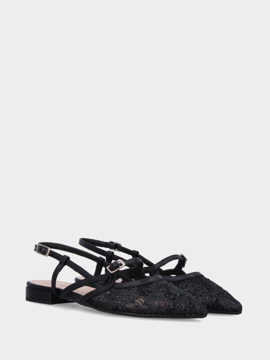 Slingback in nappa nera con ricamo su zanzariera e tacco basso