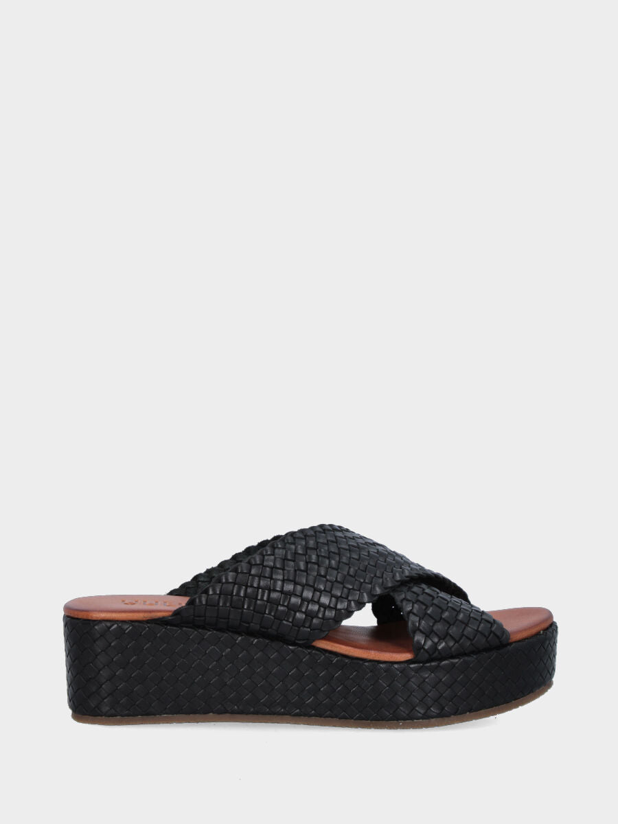 Ciabatta in nappa nera intrecciata con platform