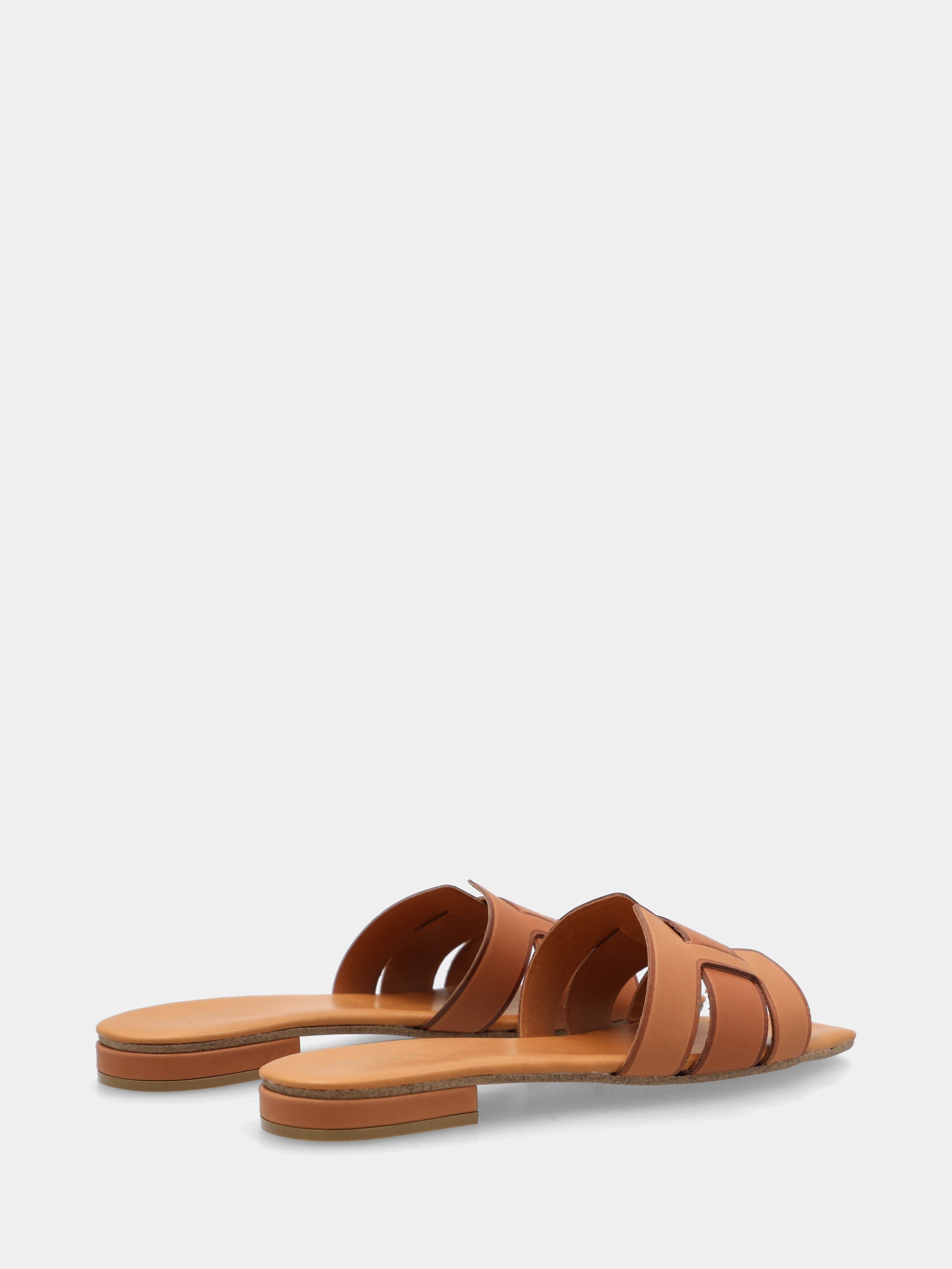 Calf leather slipper with braided straps and square toe