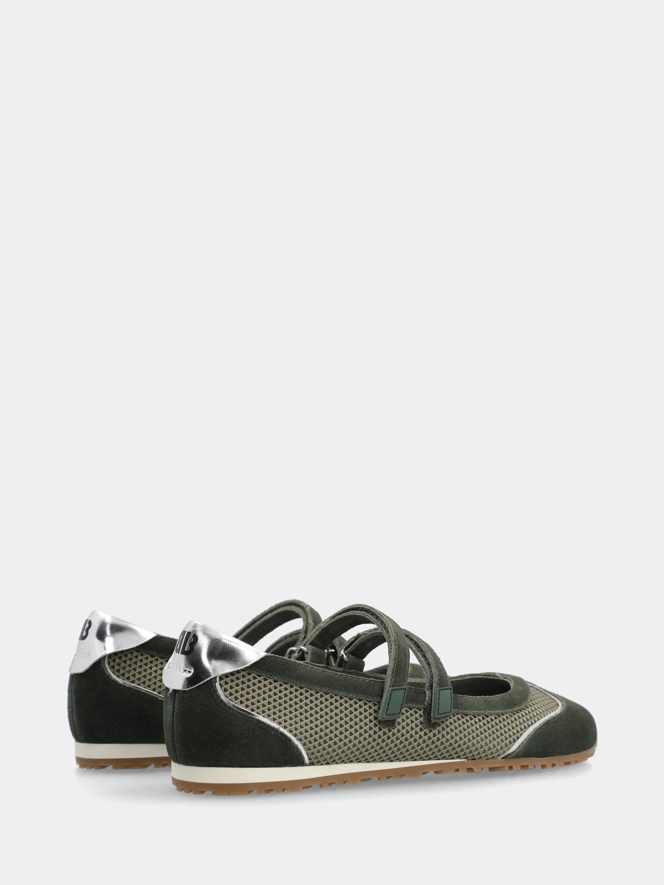 Sneakers in camoscio verde con doppi cinturini