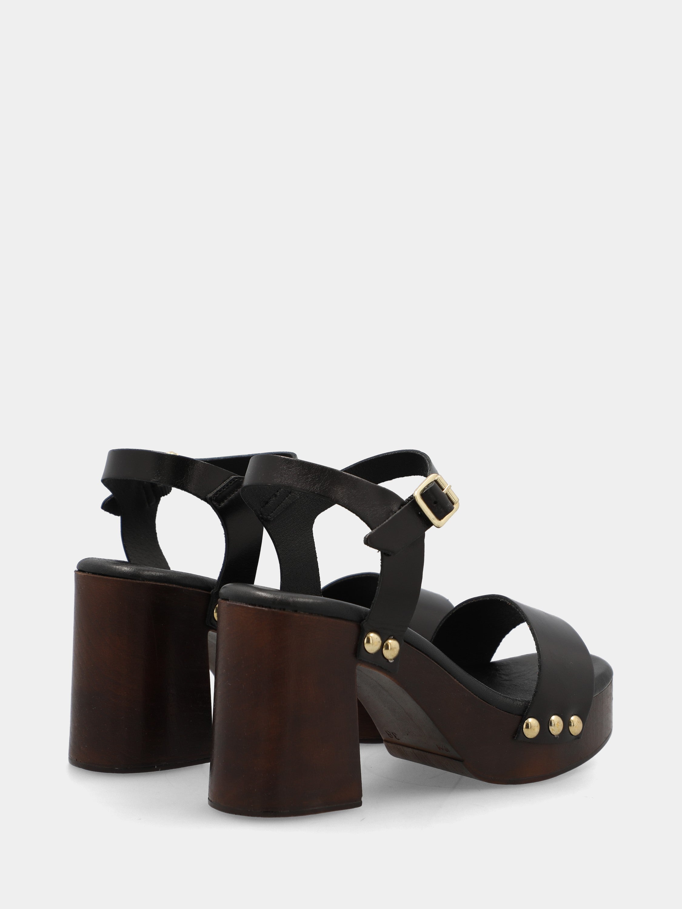 Sandalo zoccolo in vitello nero con plateau