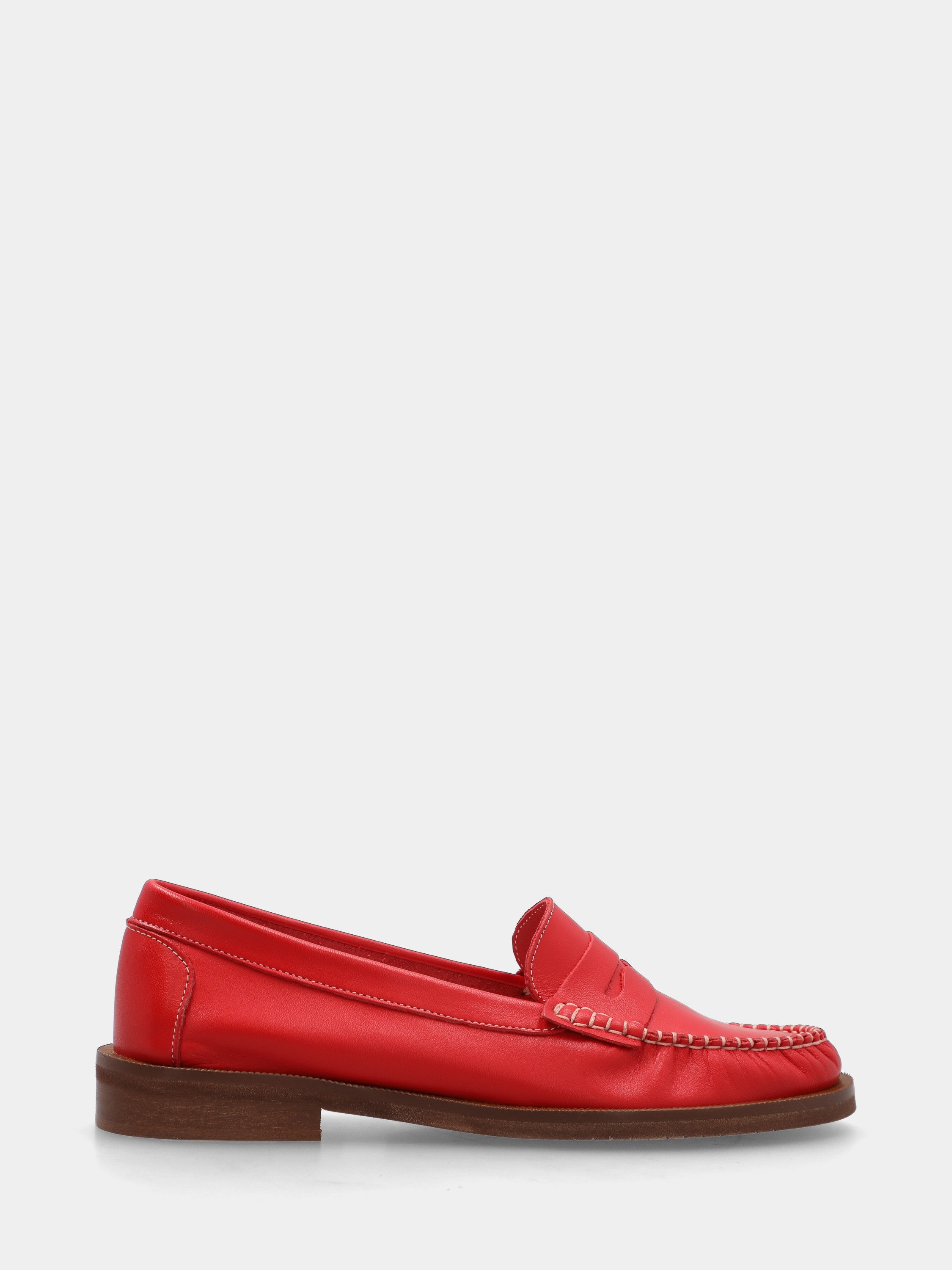 Mocassin en veau rouge avec masque en forme de bouche de lion