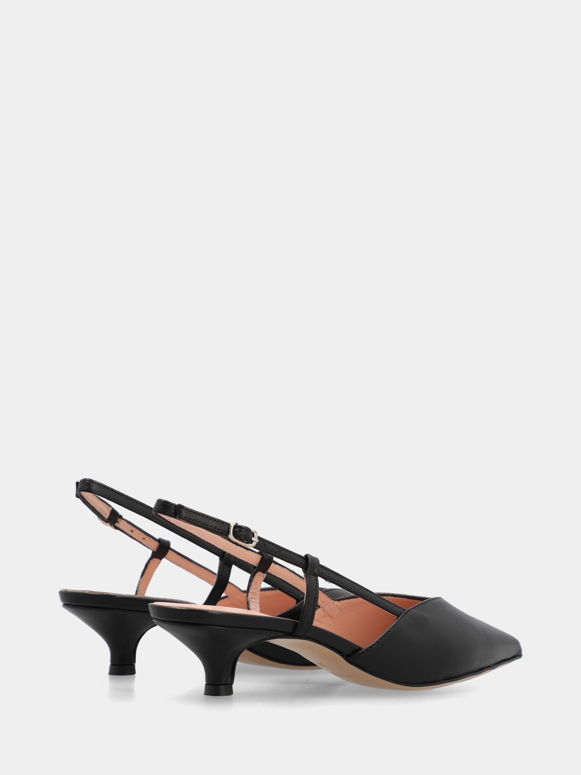 Slingback aus schwarzem Kalbsleder mit konischem 50-mm-Absatz