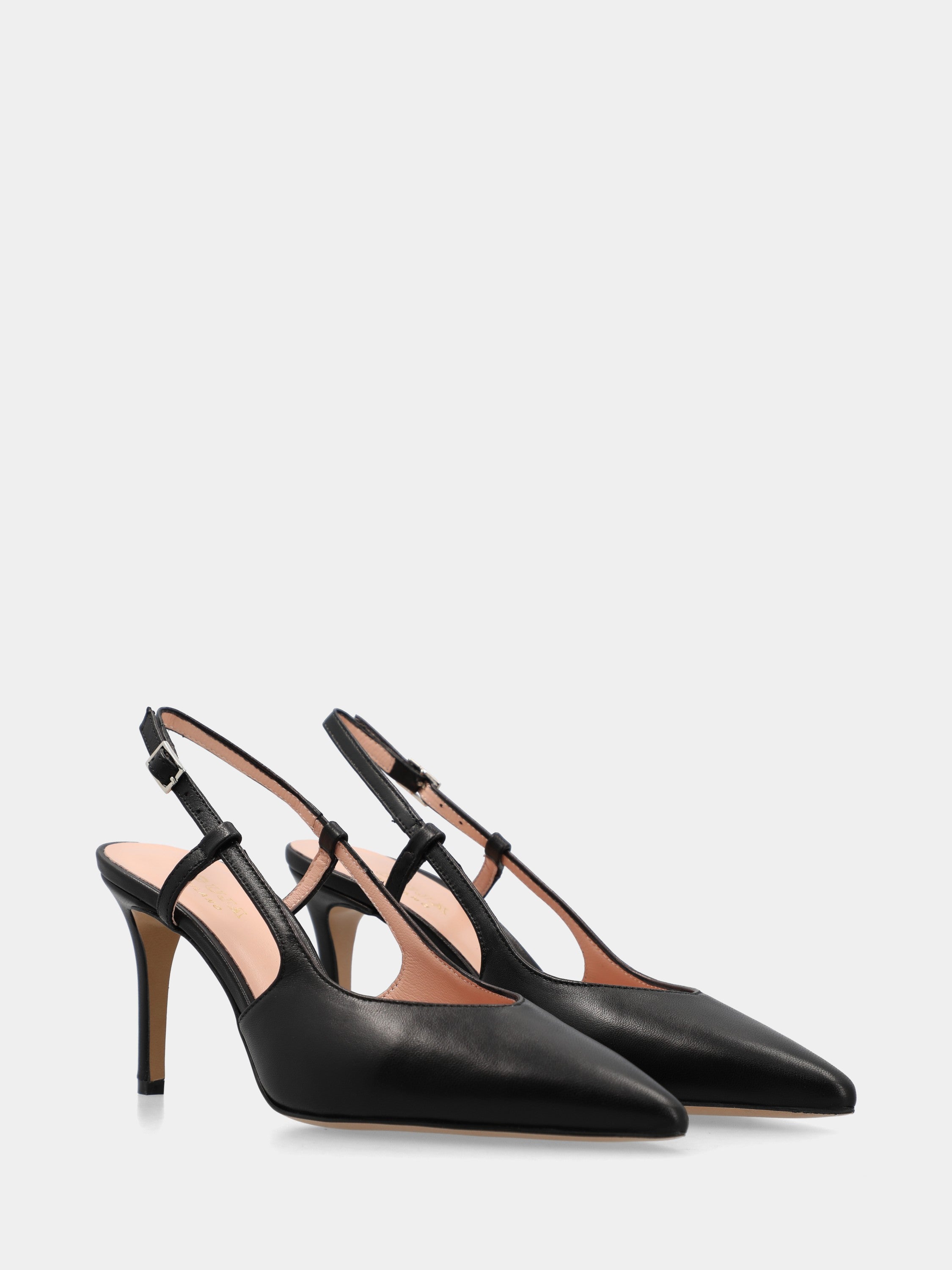 Slingback in nappa nera con tacco stiletto