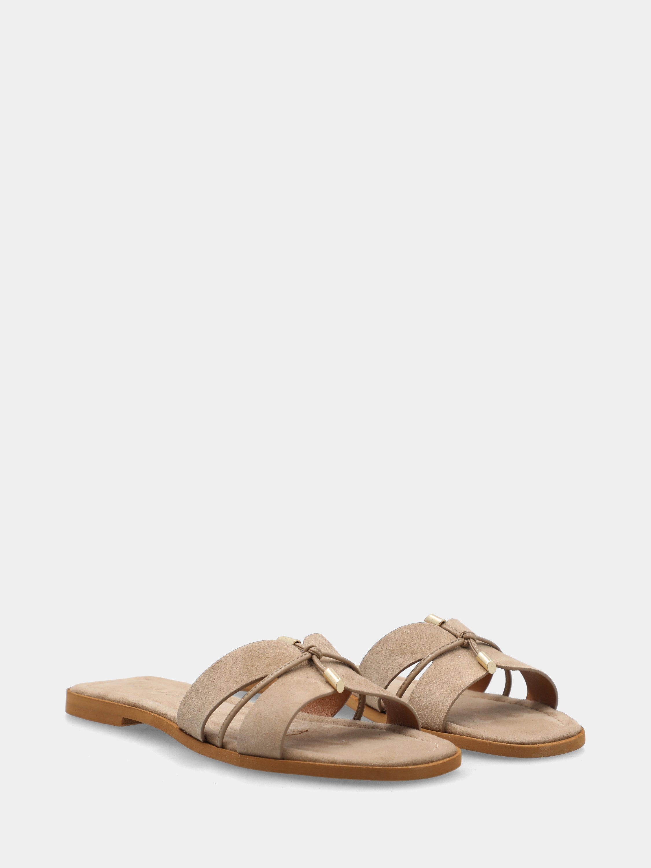 Ciabattina in camoscio beige con tomaia a ics