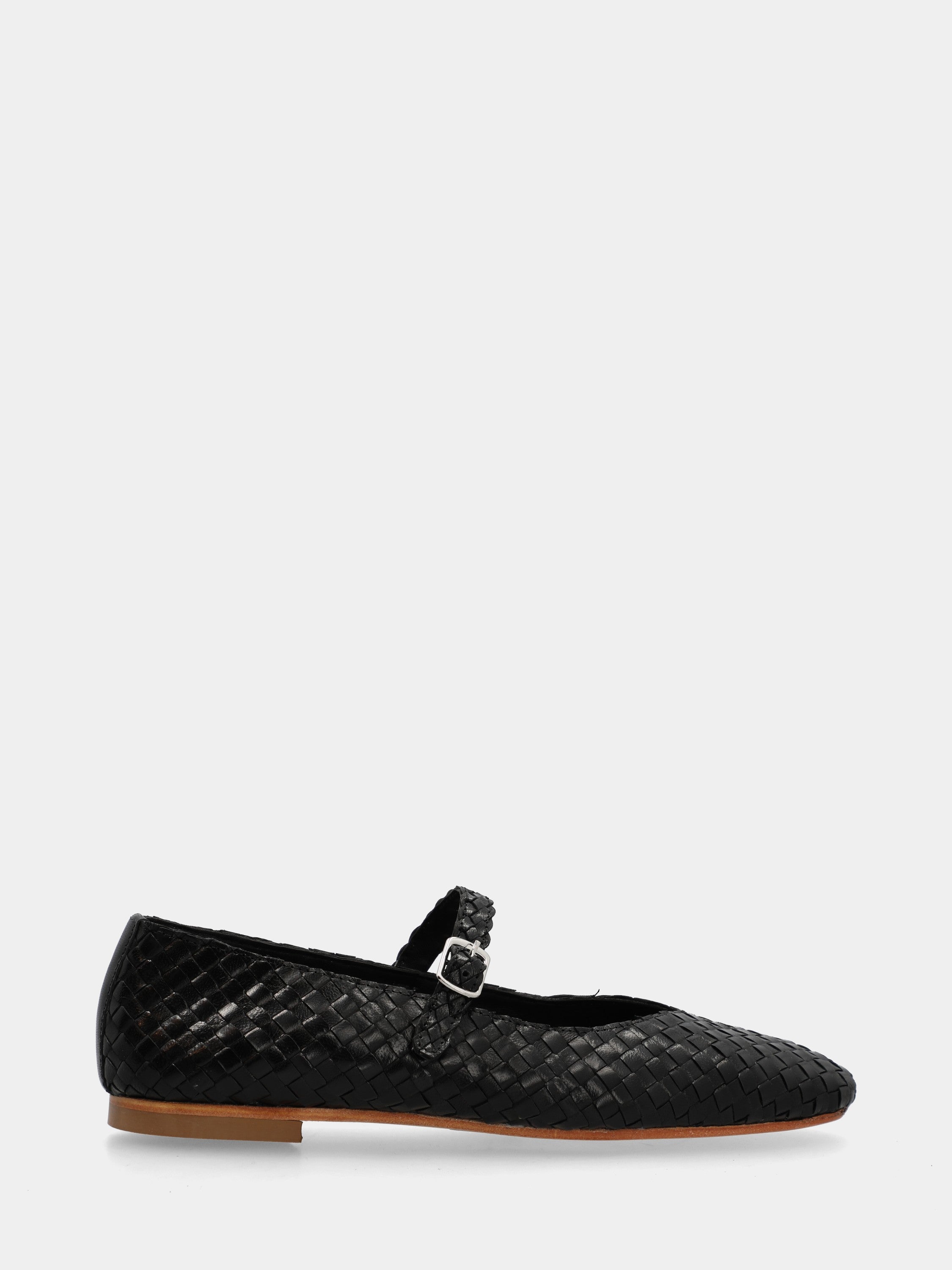 Ballerina in nappa nera con tomaia intrecciata