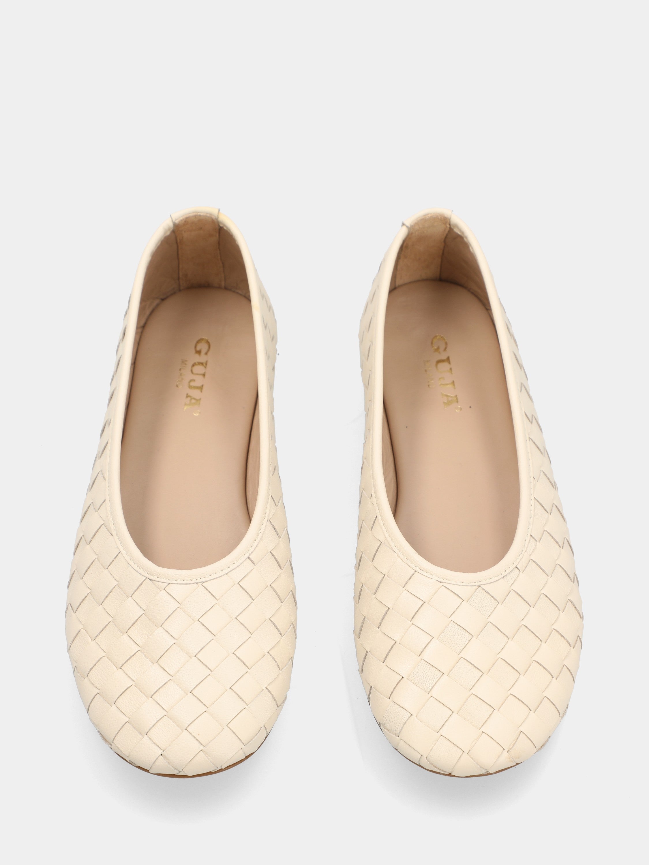 Ballerina in vitello beige intrecciato con punta tonda
