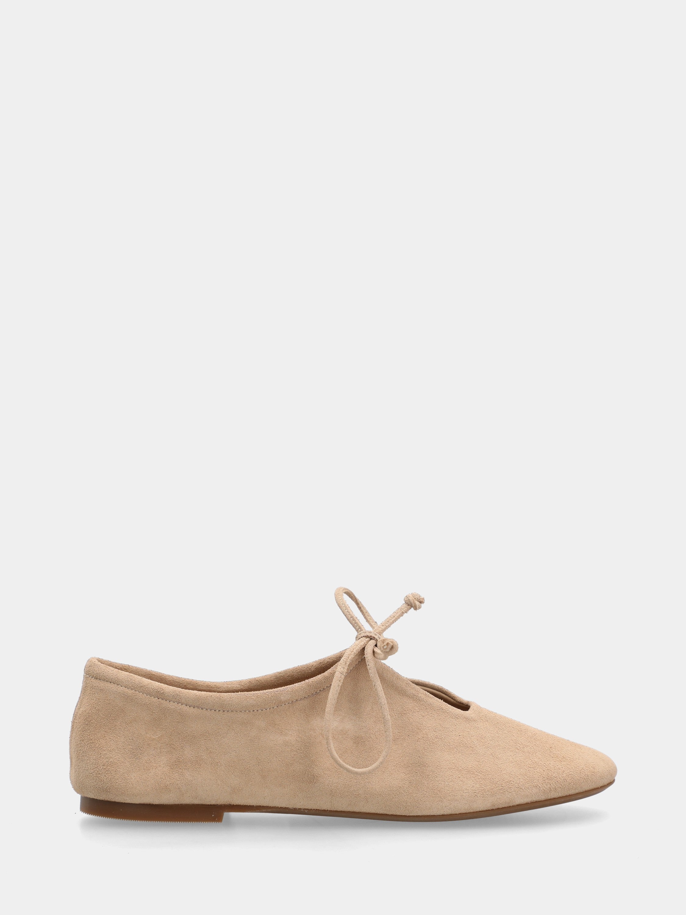 Lace-up ballet flat in beige suede with round toe and leather sole