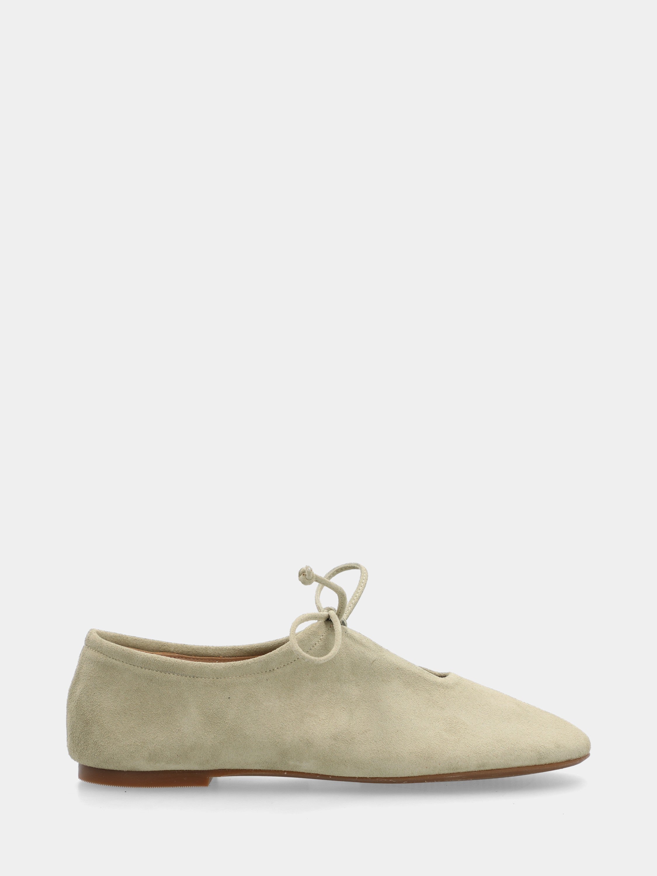 Lace-up ballet flat in green suede with round toe and leather sole