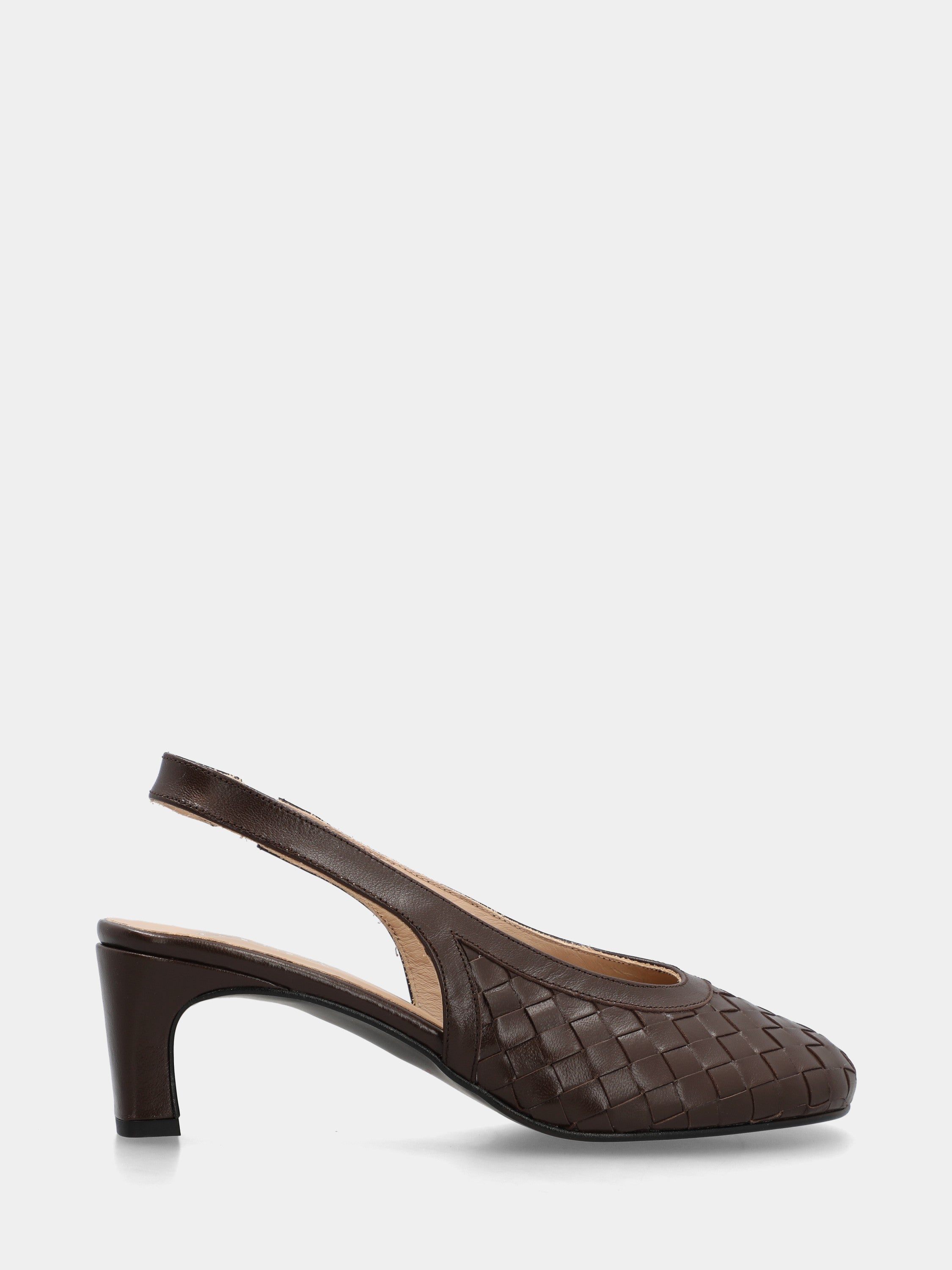 Slingback aus geflochtenem dunkelbraunem Kalbsleder mit breitem Pfennigabsatz