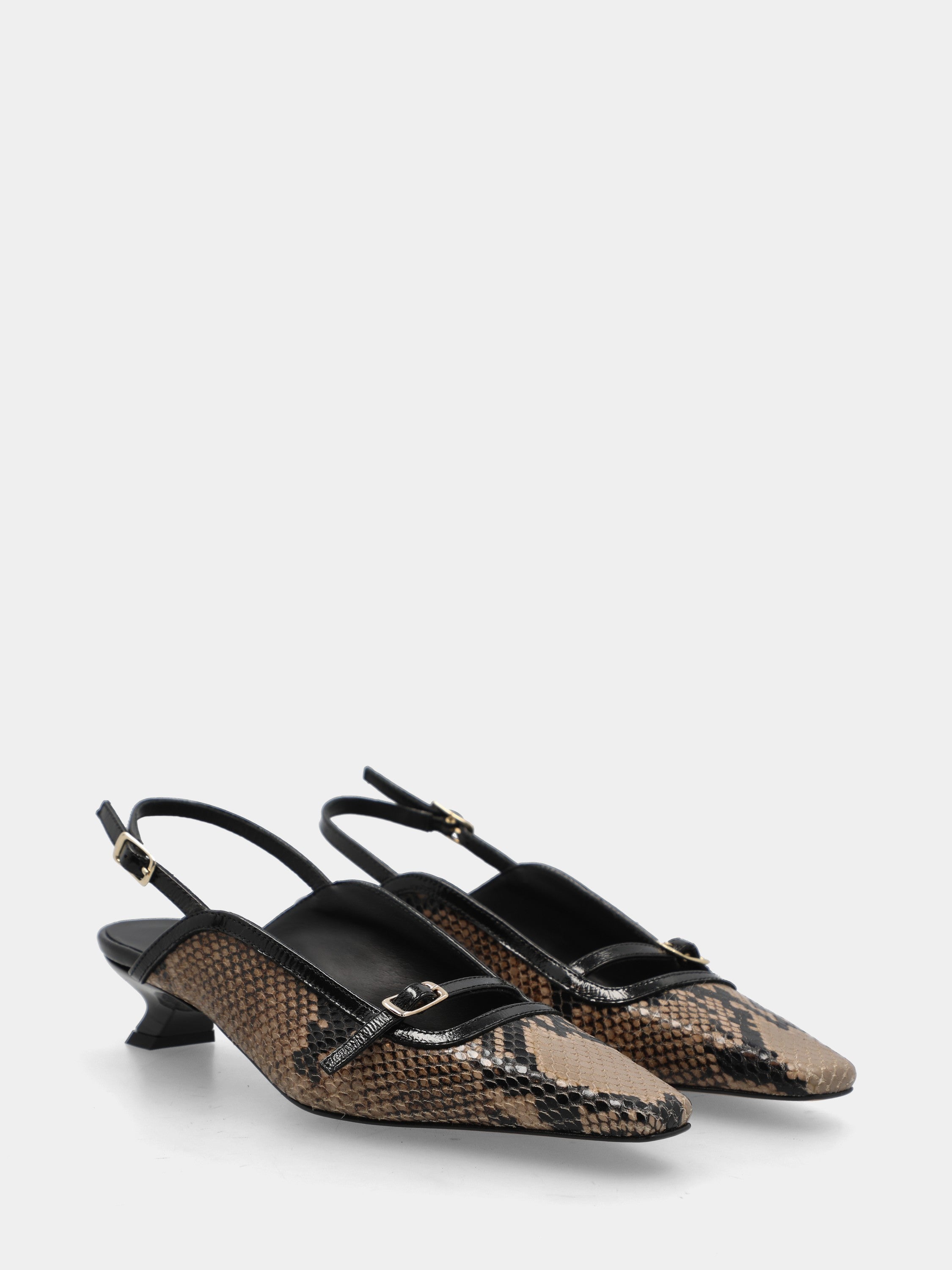 Slingback aus beigem, pythongeprägtem Kalbsleder mit Kelchabsatz