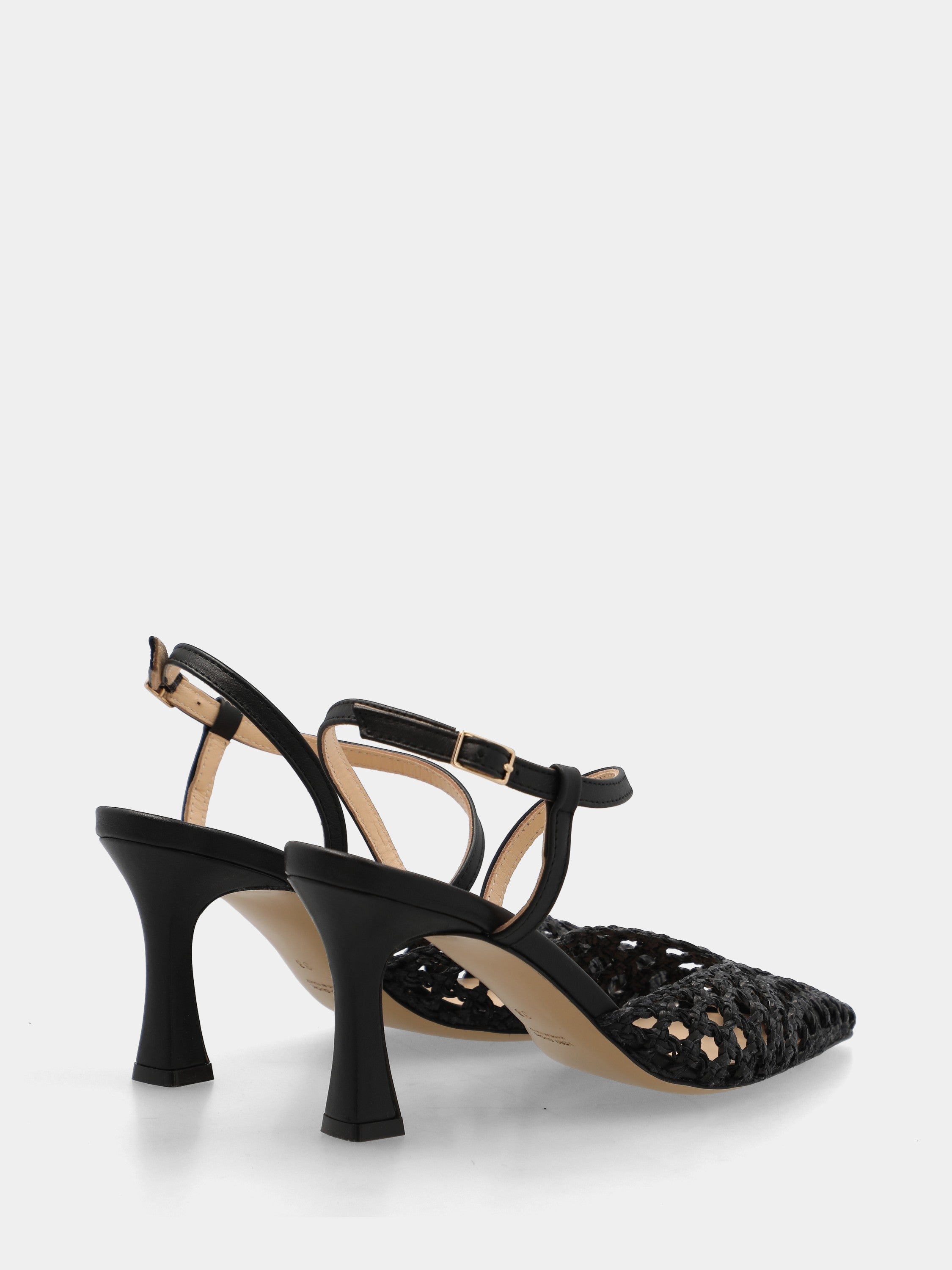 Slingback in rafia nera intrecciata con tacco incavato